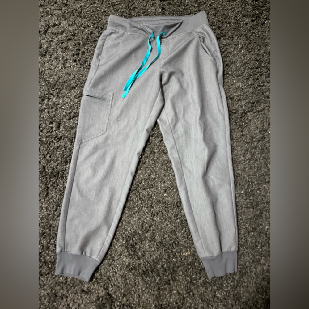 FIGS Graphite Zamora Jogger Scrub Pants Small Petite.